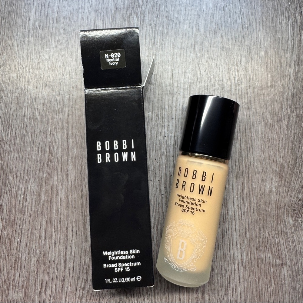 Bobbi Brown Weightless Skin Foundation SPF 15 N-020 Neutral Ivory 30ml